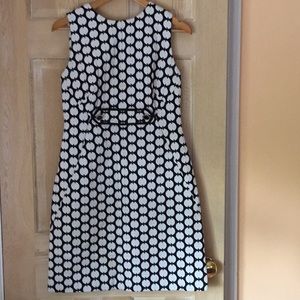 Tory Burch dress. Black and white disc print Sz 8
